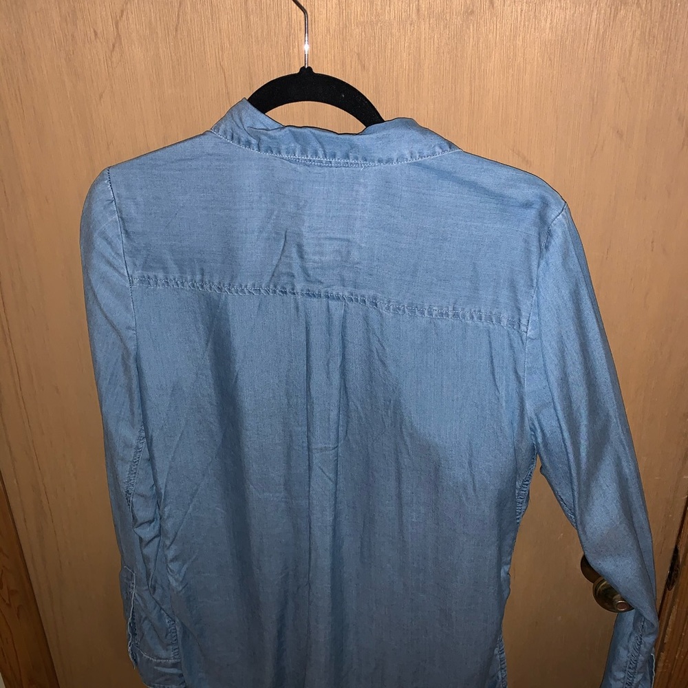 Button down - Picture 2 of 2